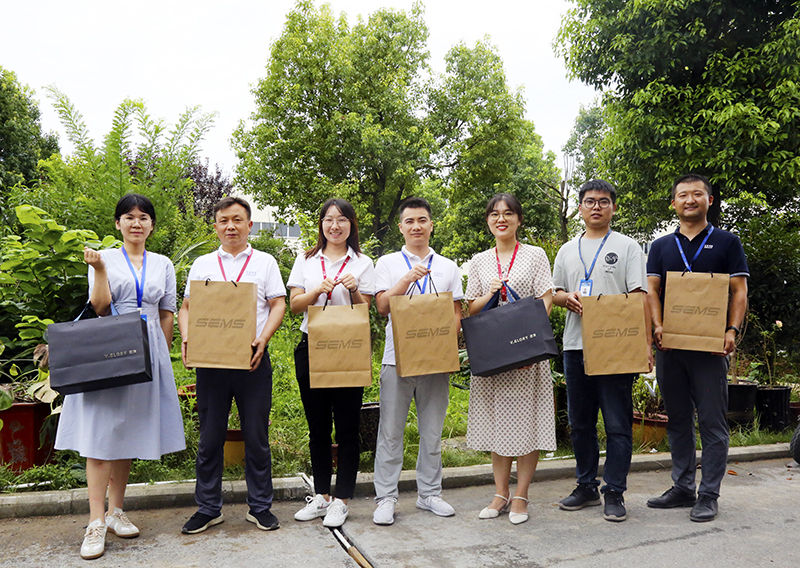 元琛科技為全體員工定做專屬鞋履 元琛科技為全體員工定做專屬鞋履